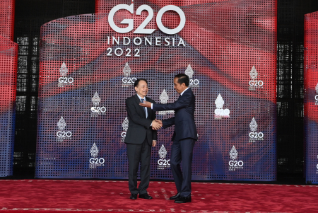 PRESIDEN JOKOWI SAMBUT PRESIDEN ADB