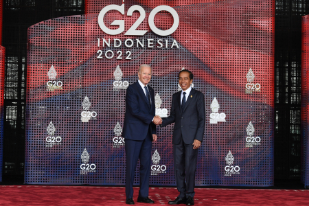PRESIDEN JOKOWI SAMBUT PRESIDEN AMERIKA SERIKAT