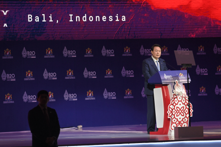 PRESIDEN KOREA SELATAN DI B20 SUMMIT INDONESIA