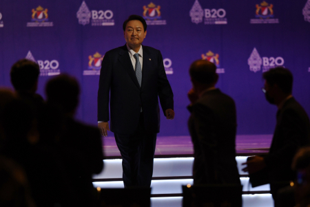 PRESIDEN KORSEL BICARA DI B20 SUMMIT