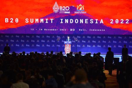 PRESIDEN KORSEL BICARA DI B20 SUMMIT