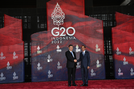 PRESIDEN JOKOWI SAMBUT PRESIDEN CHINA