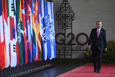 PRESIDEN JOKOWI SAMBUT PRESIDEN TURKI