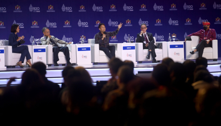 B20 SUMMIT SESI PLENO KEDUA