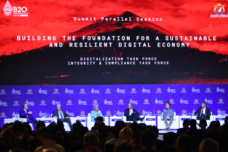 SUMMIT PANEL DISCUSSION B20