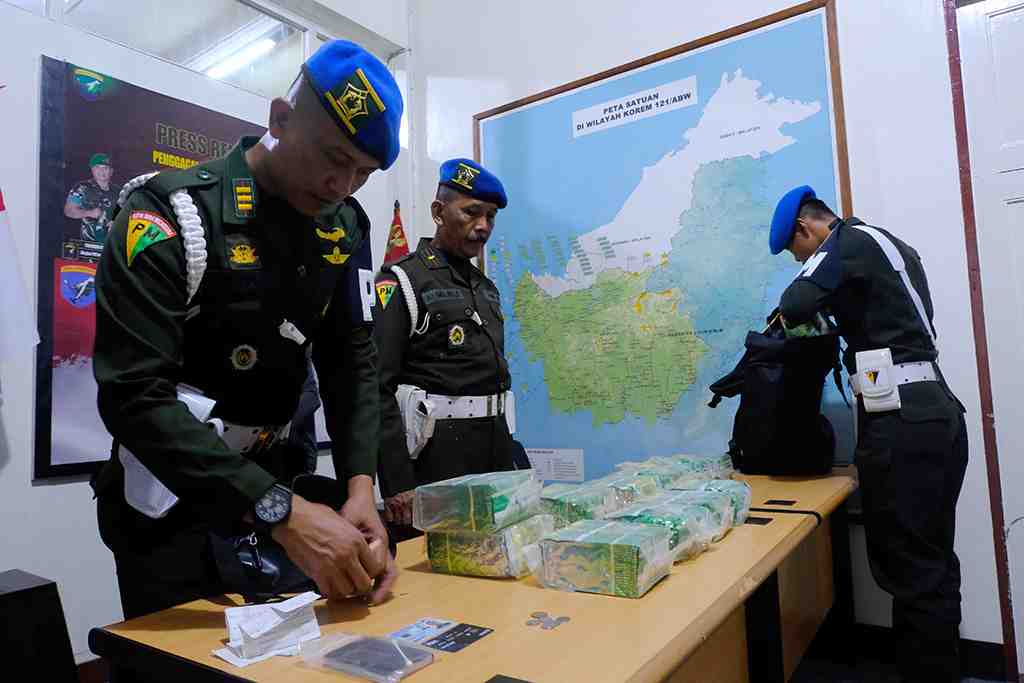 SATGAS PAMTAS RI-MALAYSIA GAGALKAN PENYELUNDUPAN NARKOBA
