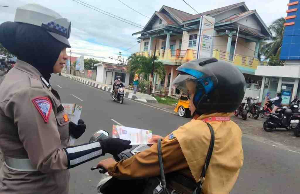 BROSUR TERTIB BERLALULINTAS