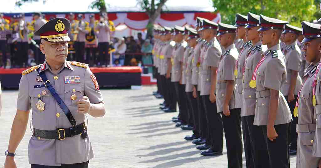 JADI PENEGAK HUKUM YANG ADIL DAN BIJAKSANA