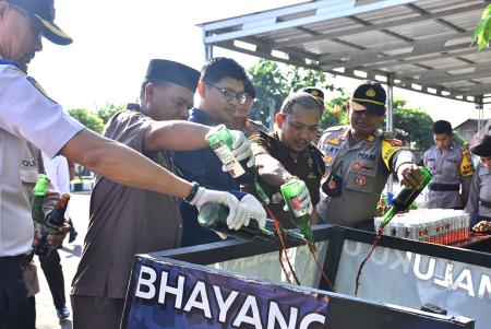 PEMUSNAHAN BARANG BUKTI MIRAS