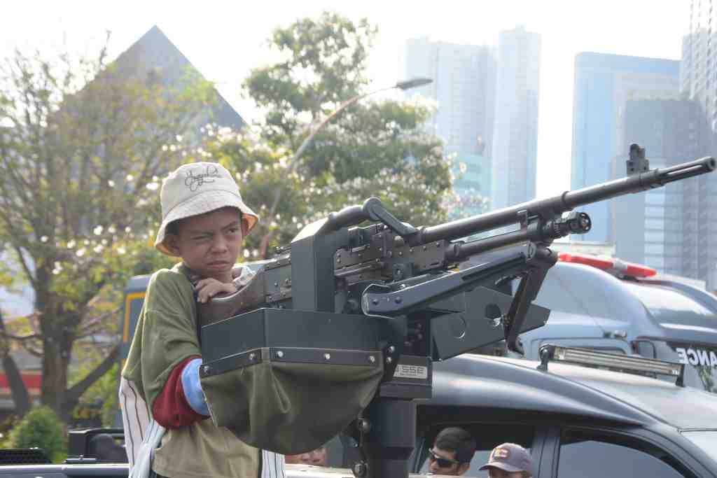PAMERAN ALUTSISTA TNI AL DI GRAHADI