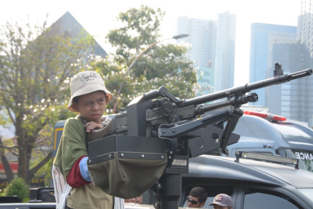 PAMERAN ALUTSISTA TNI AL DI GRAHADI