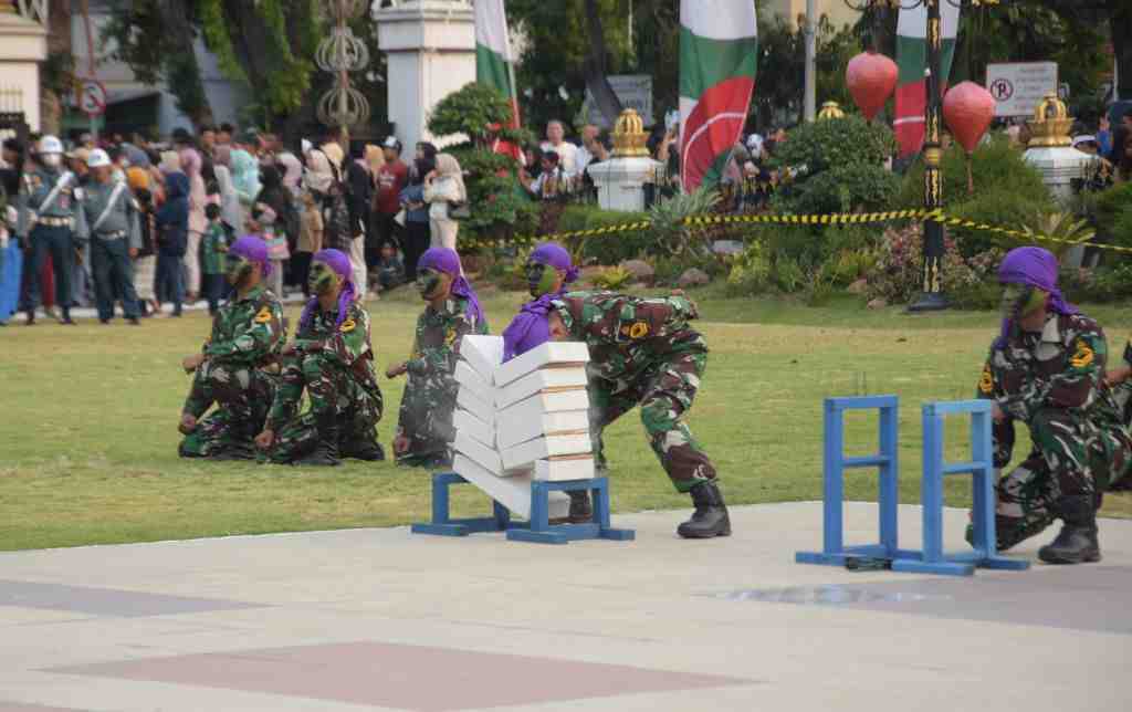 ATRAKSI PRAJURIT KODIKMAR TNI AL