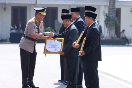  PENGHARGAAN UNTUK KABUPATEN JOMBANG