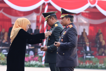 LENCANA EMAS JER BASUKI MAWA BEYA