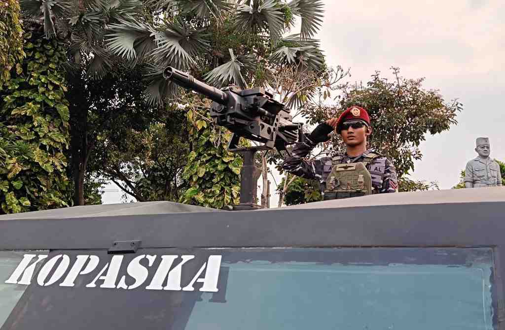 BERIKAN PENGHORMATAN