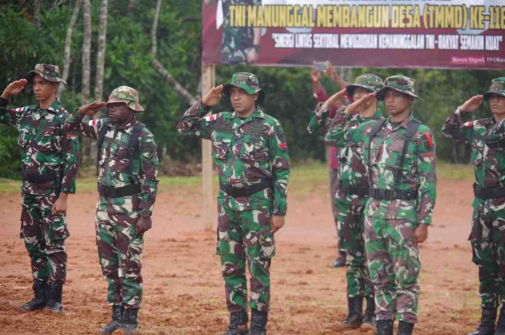 UPACARA PENUTUPAN TMMD KE-118 di BOEVEN DIGOEL