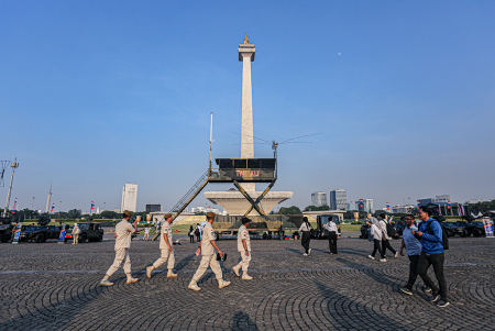 PAMERAN ALUTSISTA HUT KE-78 TNI