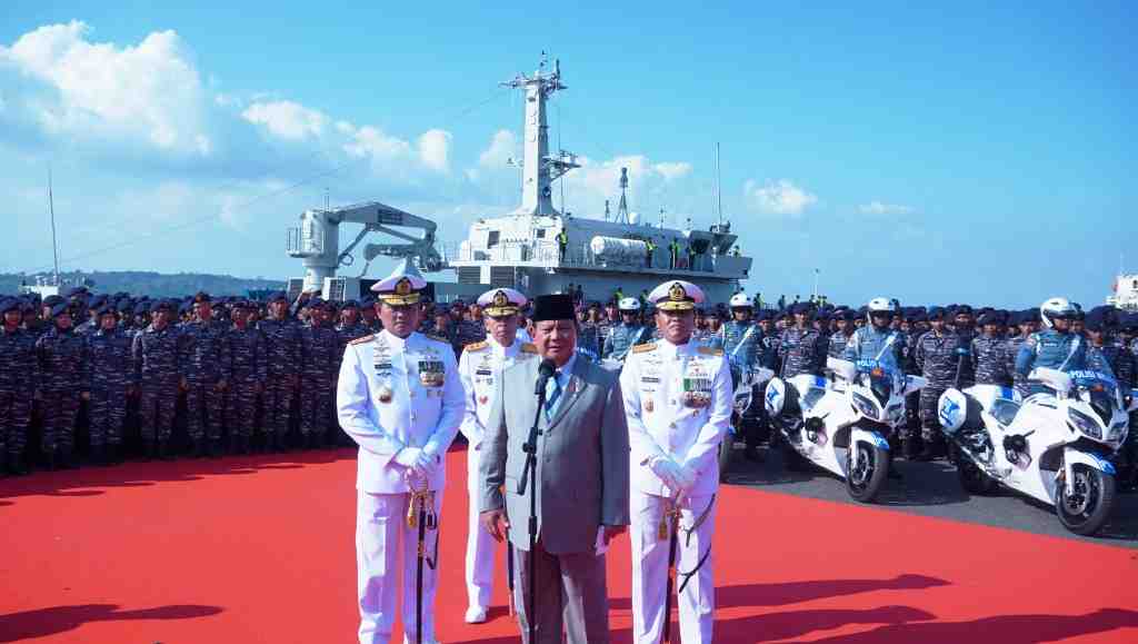 MENHAN RI BANGGA KEPADA PRAJURIT TNI AL