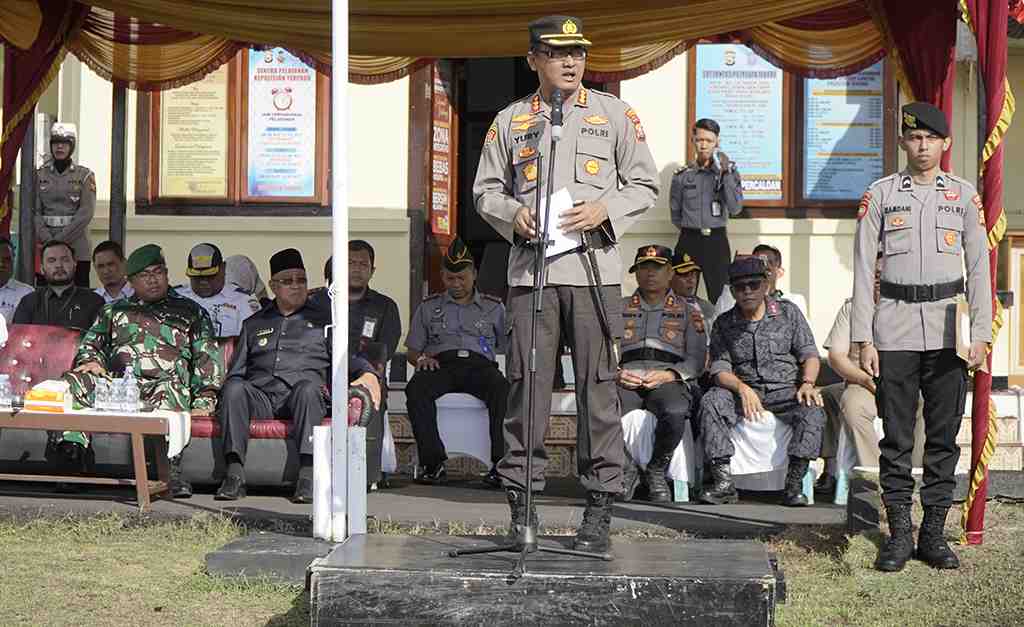 TINGKATKAN DISIPLIN MASYARAKAT DALAM BERLALULINTAS