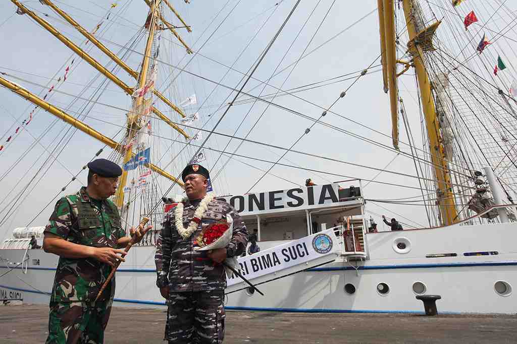 KRI BIMA SUCI KEMBALI KE TANAH AIR