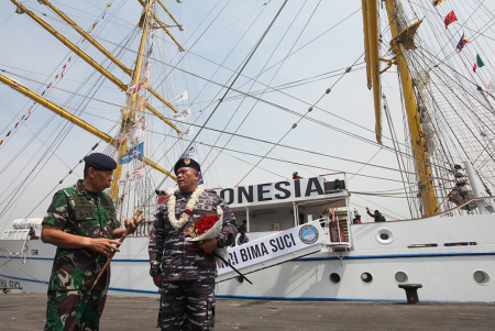 KRI BIMA SUCI KEMBALI KE TANAH AIR