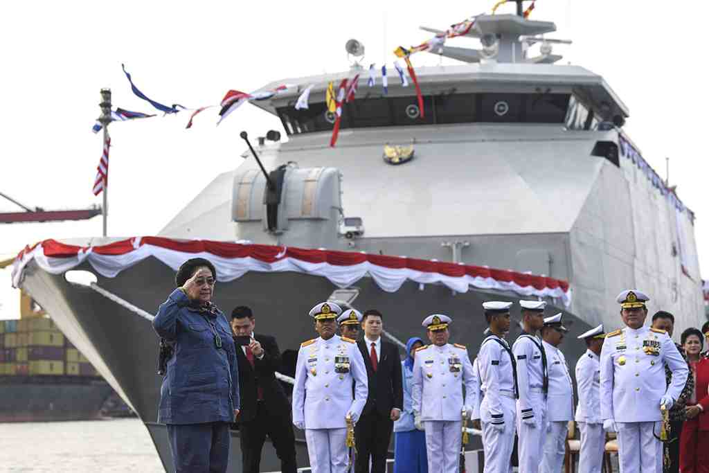 PERESMIAN DAN PENGUKUHAN KRI BUNG KARNO-369