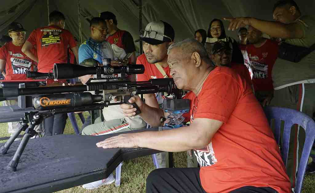 KEJUARAAN MENEMBAK WALIKOTA CUP I di TIDORE