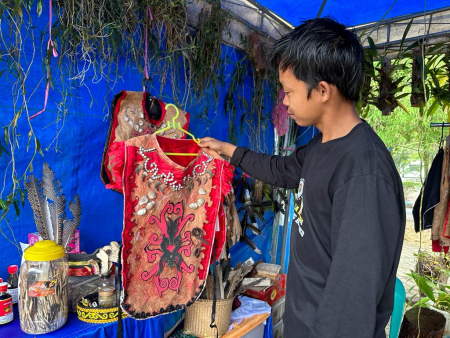 BAJU KULIT KAYU