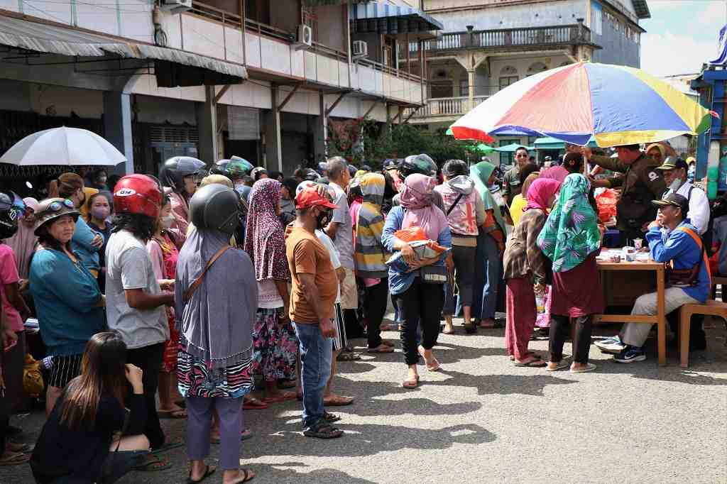 OPERASI BAHAN PANGAN MURAH di SINGKAWANG