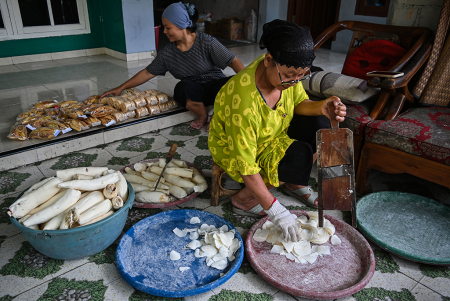 KAMPUNG UMKM EKOWISATA KERANGGAN
