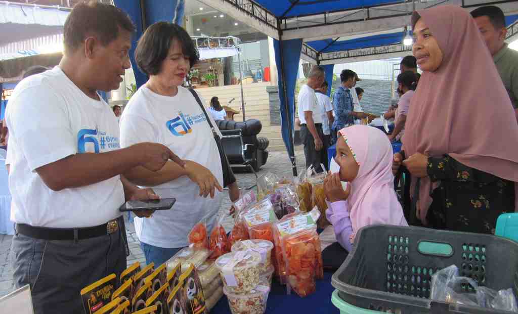BINCANG-BINCANG DENGAN STAN PAMERAN UMKM			