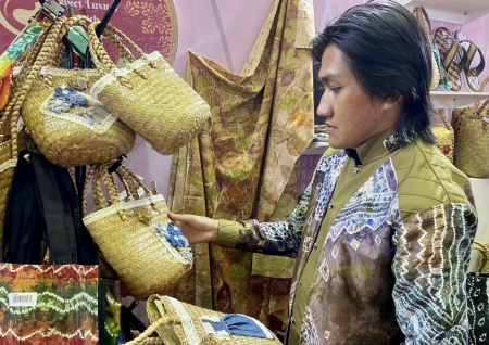 TAS ANYAMAN PURUN KHAS KALSEL