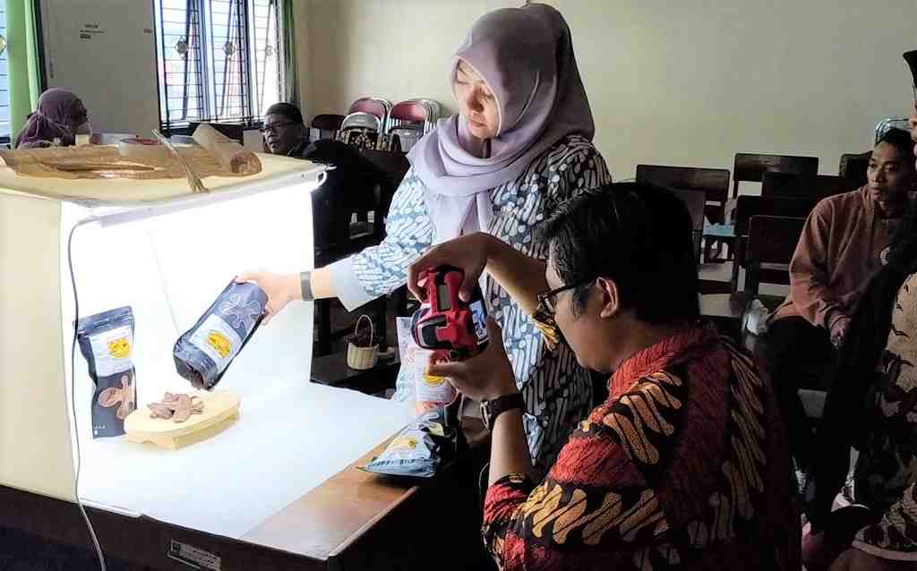 DISPERINDAGKOP BATANG LAYANANI FOTO PRODUK