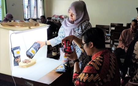 DISPERINDAGKOP BATANG LAYANANI FOTO PRODUK
