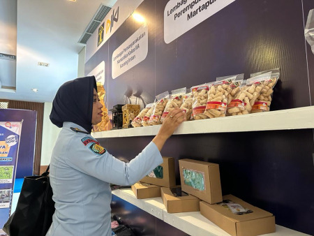 AMPLANG DARI KOTABARU