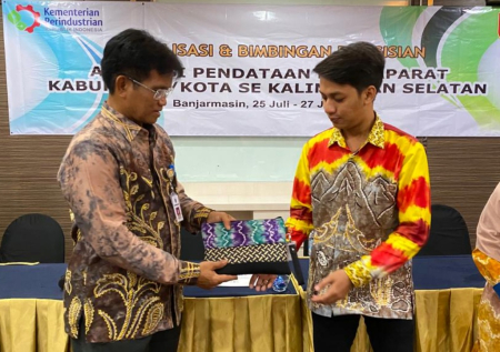 SERAHKAN POUCH SASIRANGAN