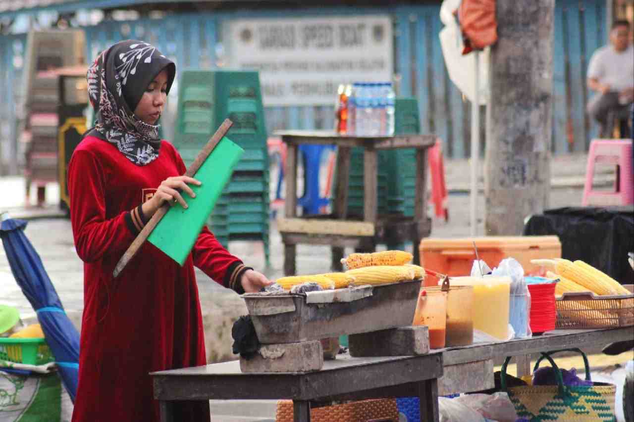 BAKAR JAGUNG MANIS