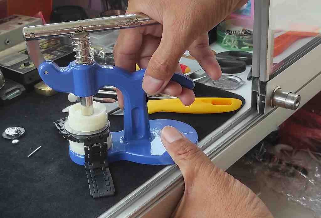 ALAT PRES JAM TANGAN