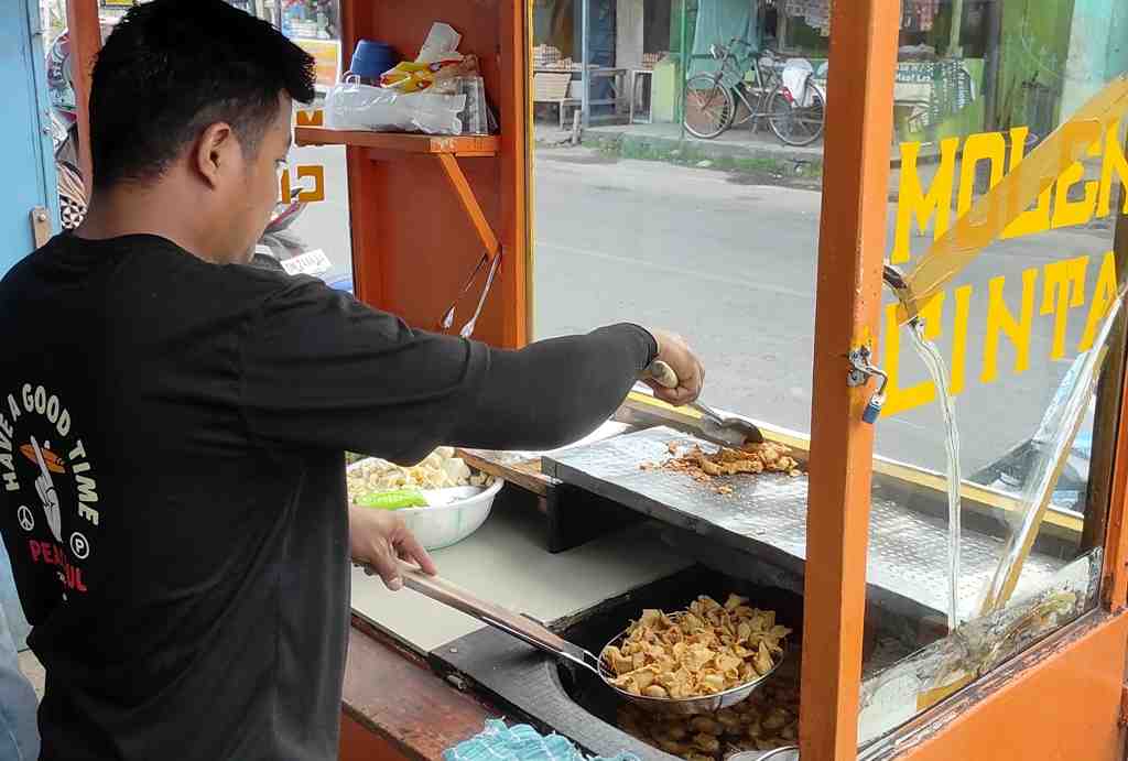 ANGKAT GORENGAN MOLEN