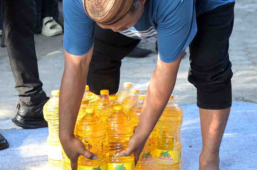 BANTUAN USAHA PENJUAL GORENGAN
