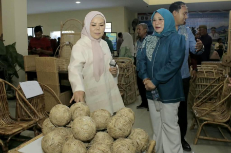 BOLA SEPAK TAKRAW