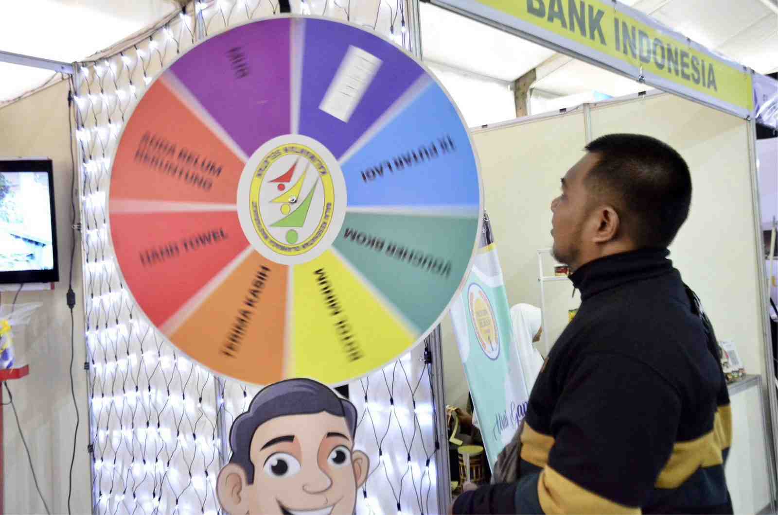 BERMAIN RODA KEBERUNTUNGAN