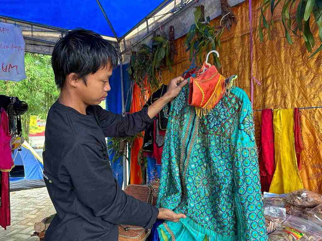 BAJU ADAT BANJAR