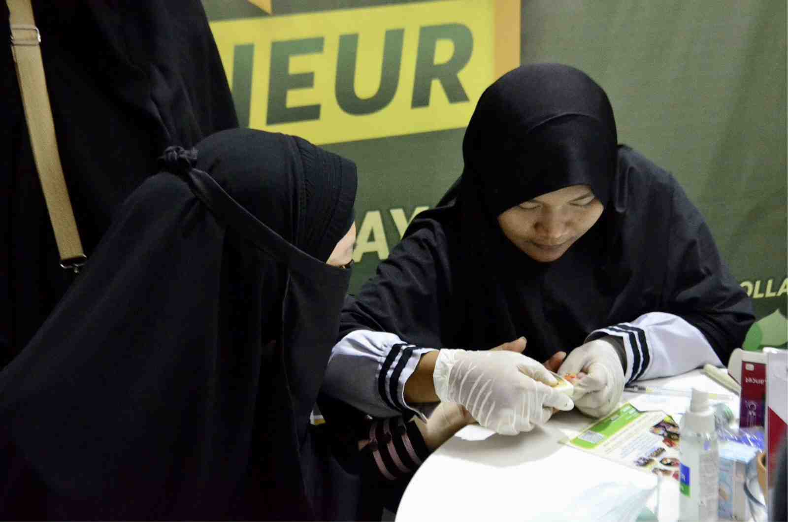 STAND KESEHATAN di EKONOMI SYARIAH EXPO