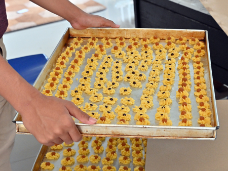 PEMBUAT KUE KERING