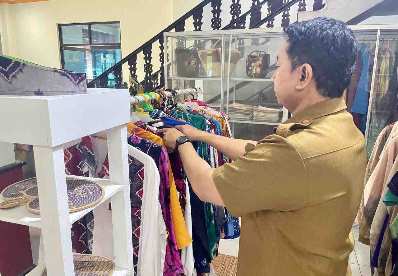RAPIKAN PAKAIAN SASIRANGAN
