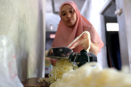 PROSES POTONG CHEESE STICK SINGKONG