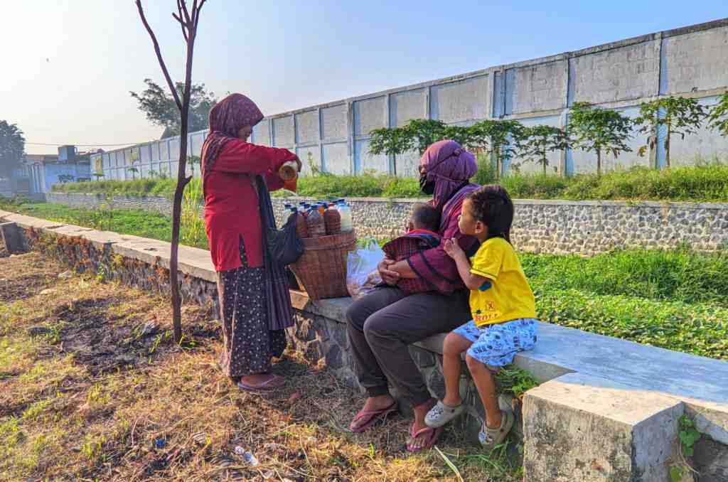 JAMU GENDONG MASIH DIGEMARI MASYARAKAT