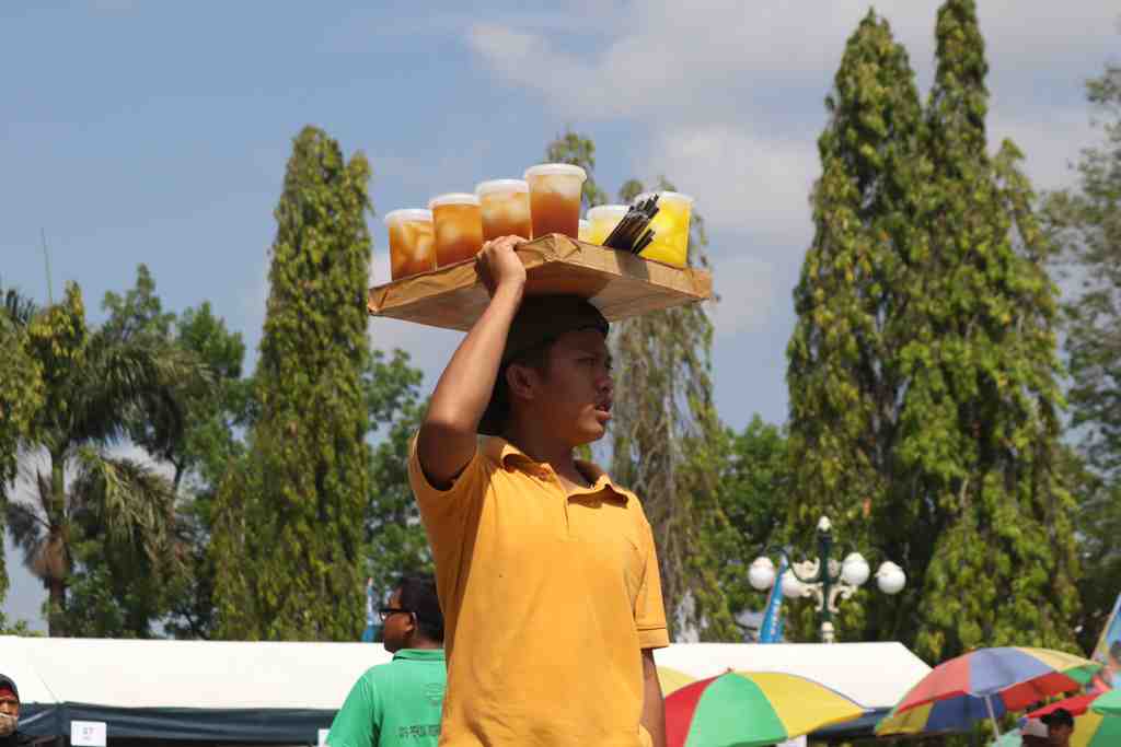 PEDAGANG ES TEH KELILING