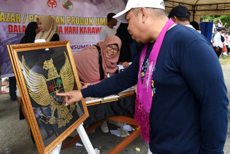 HIASAN DINDING KARAWO